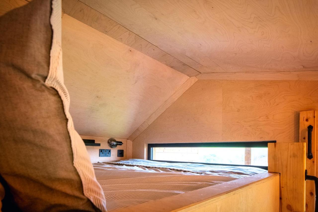 Luxury Glamping Cabin With Outdoor Bath On Cornish Flower Farm Truro Buitenkant foto