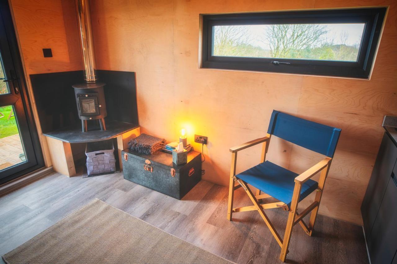 Luxury Glamping Cabin With Outdoor Bath On Cornish Flower Farm Truro Buitenkant foto