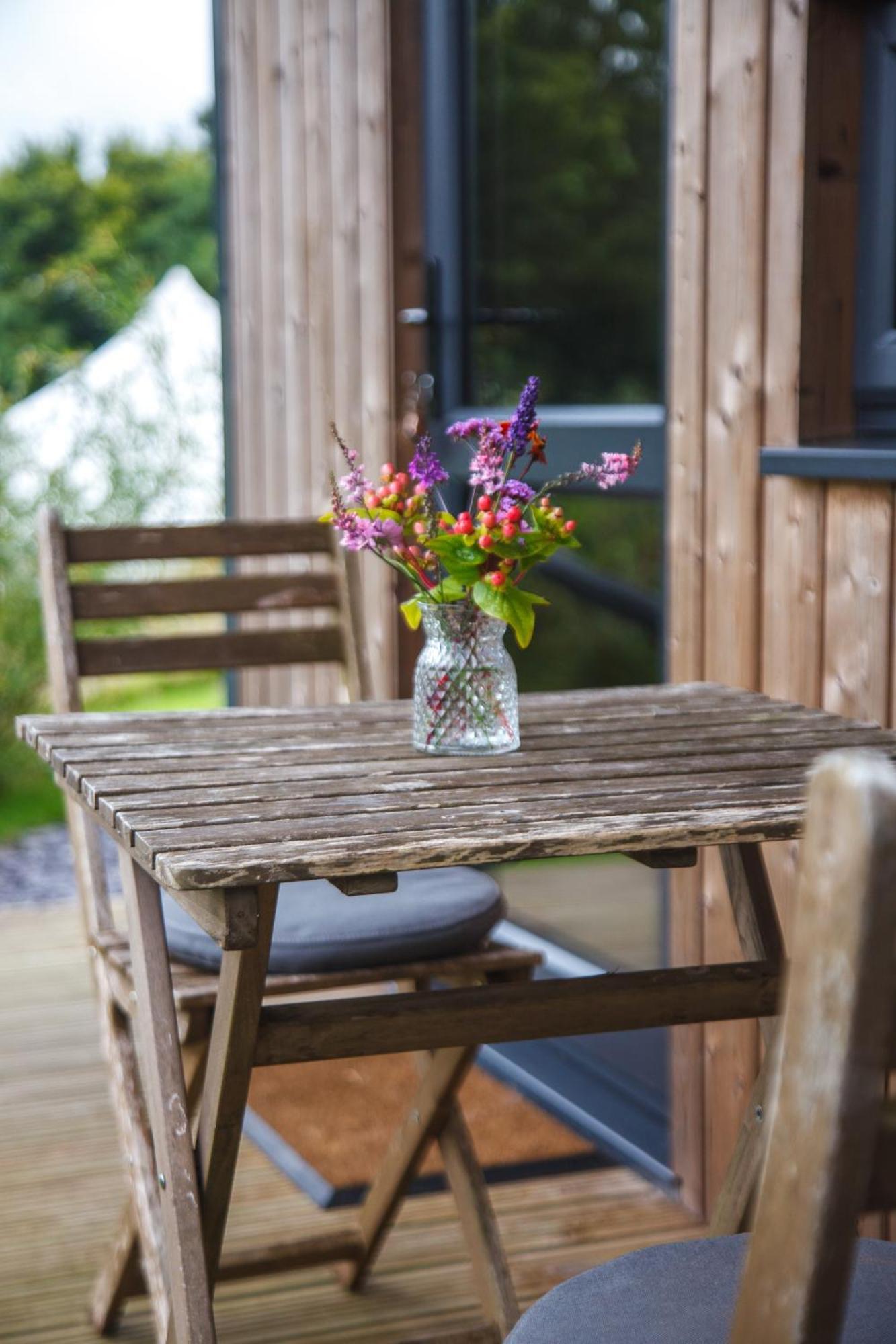 Luxury Glamping Cabin With Outdoor Bath On Cornish Flower Farm Truro Buitenkant foto